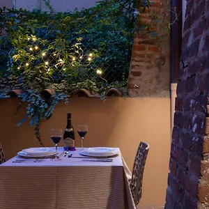  Appartamento Luxury In The Center I Private Patio & Kitchen Italia